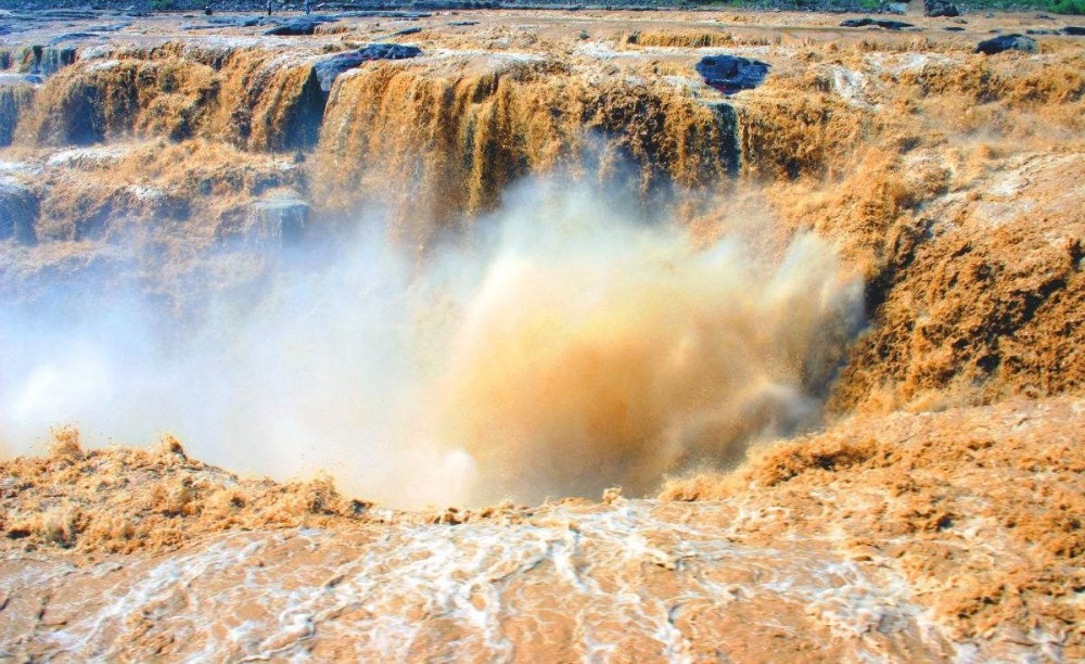 Chinese-Hukou-Waterfalls